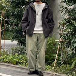 《Military outerwear with a British vibe》GUNNER JACKET TASLAN NYLON